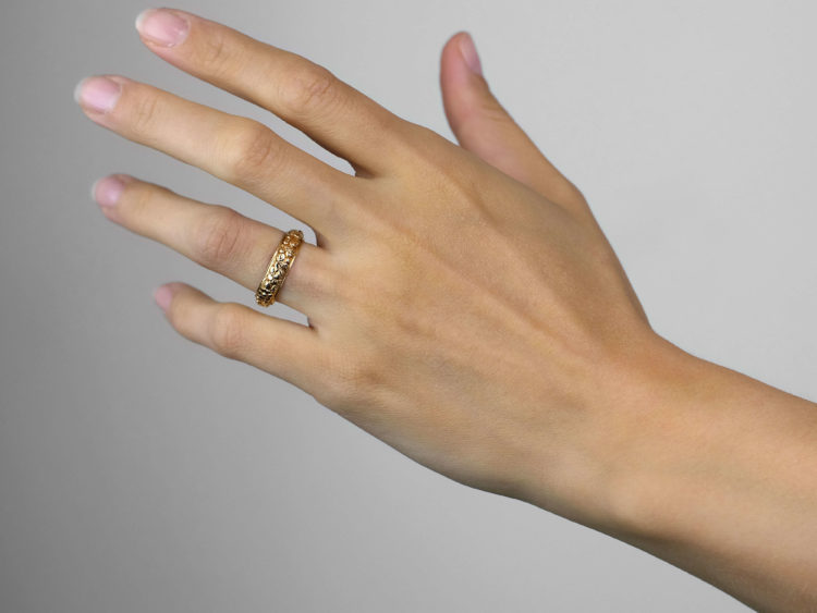 Georgian 18ct Gold Repoussé Band Ring with Hidden Locket Compartment