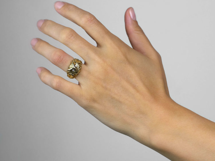 14ct Gold Ring of an Owl with Diamond Eyes with Oak Leaf Shoulders