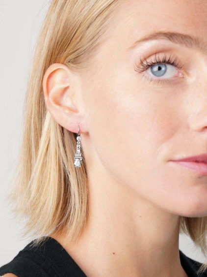 Art Deco 18ct White Gold & Diamond Drop Earrings