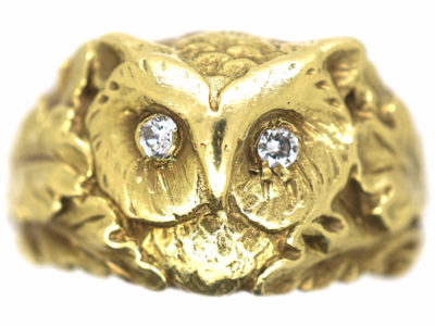 14ct Gold Ring of an Owl with Diamond Eyes with Oak Leaf Shoulders
