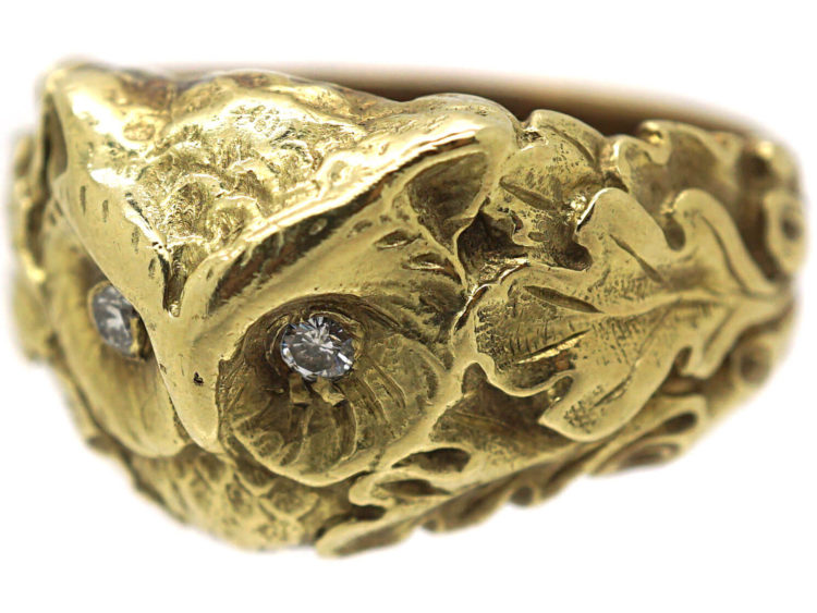 14ct Gold Ring of an Owl with Diamond Eyes with Oak Leaf Shoulders