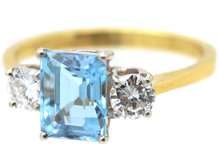 18ct Gold Rectangular Cut Aquamarine & Diamond Ring