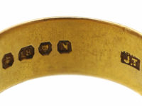 Victorian 18ct Gold Wedding Band with Ivy Leaf Motif