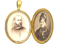 Victorian 15ct Gold Oval Engraved Locket