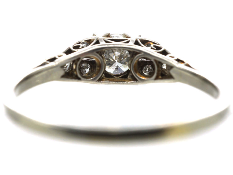 Art Deco Platinum & Diamond Solitaire Ring with Diamond Set Shoulders
