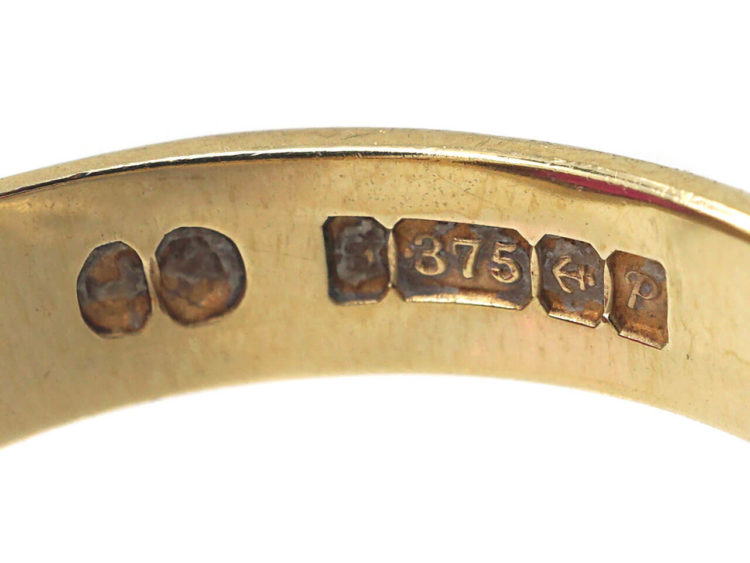 Large 9ct Gold & Synthetic Red Stone Signet Ring
