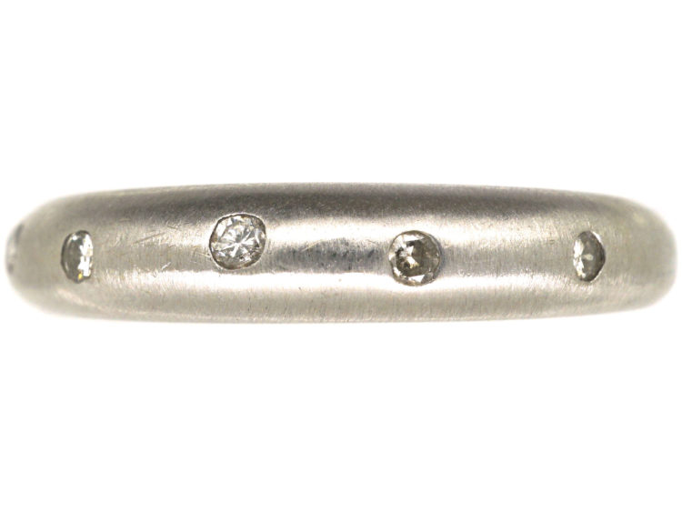 14ct White Gold Ring set with Diamonds
