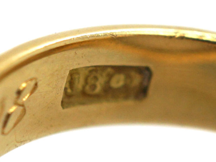 Edwardian 18ct Gold Signet Ring with Onyx Intaglio of a Rearing Horse with Flag