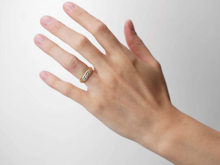 Victorian 18ct Gold Boat Shaped Five Stone Diamond Ring