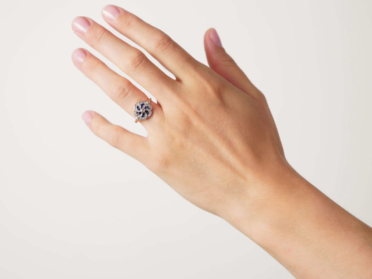 Edwardian 18ct Gold & Platinum Catherine Wheel Design Ring set with Sapphires & Diamonds