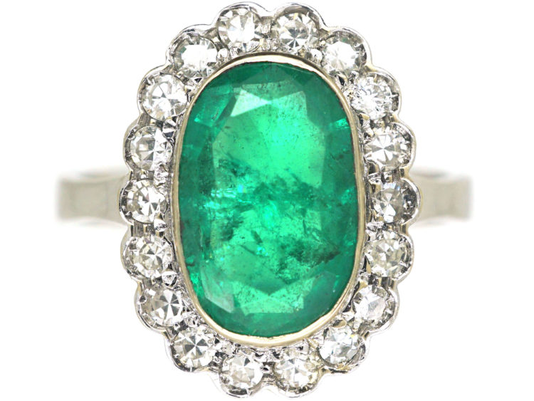18ct White Gold Emerald & Diamond Oval Shaped Ring
