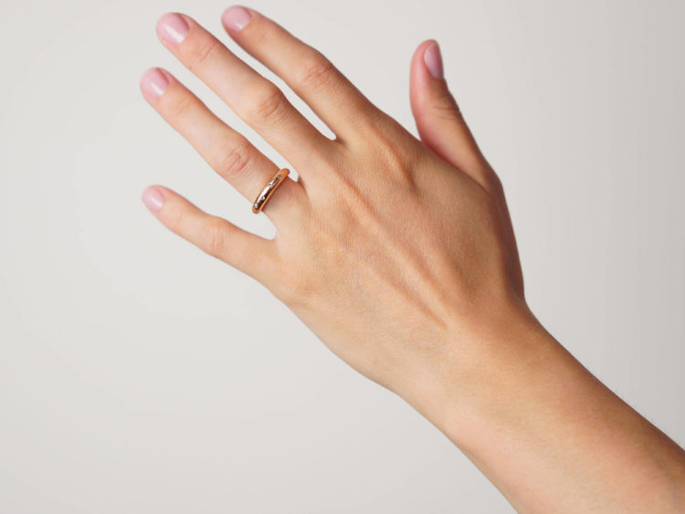 14ct Red Gold Ring set with Diamonds