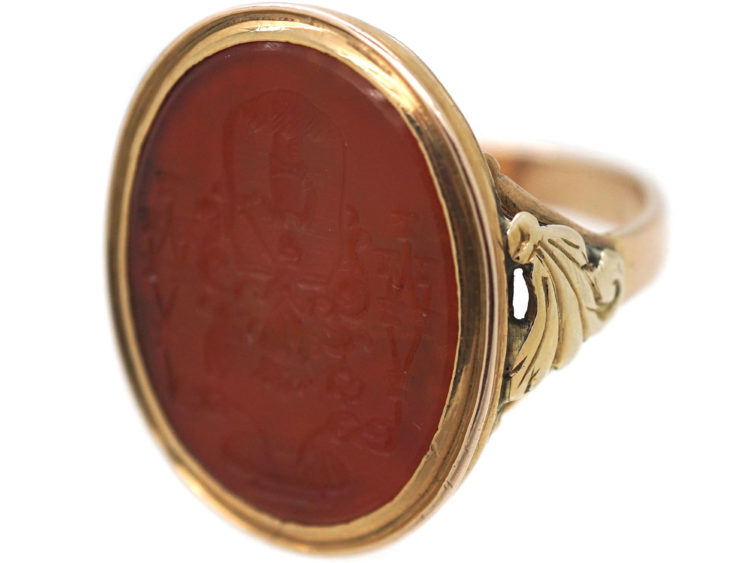 Georgian 9ct Gold & Carnelian Carved Intaglio Ring of a Coat of Arms