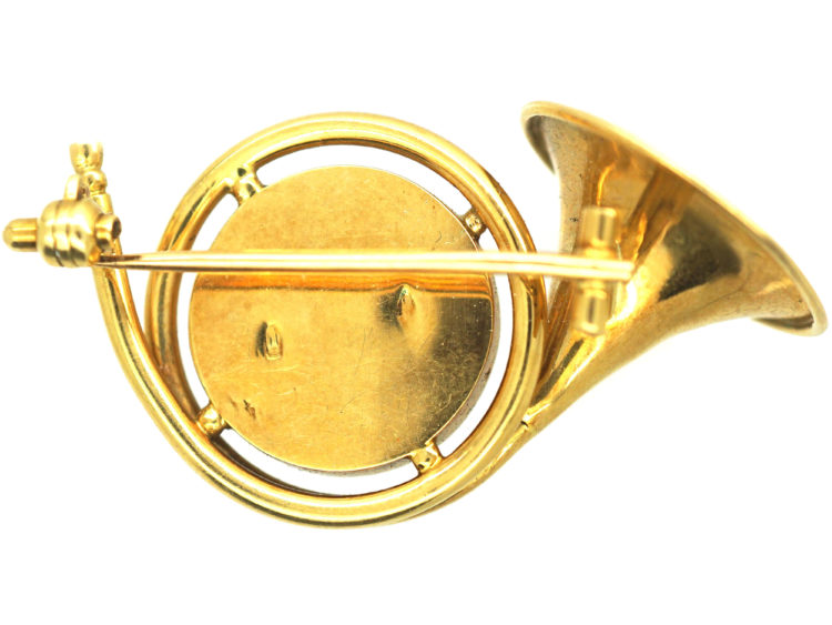 Edwardian 18ct Gold Hunting Brooch with Reverse Intaglio Crystal of a Horse's Head