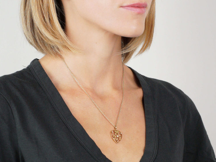 French Belle Epoque 18ct Gold Heart Pendant set with Natural Pearls