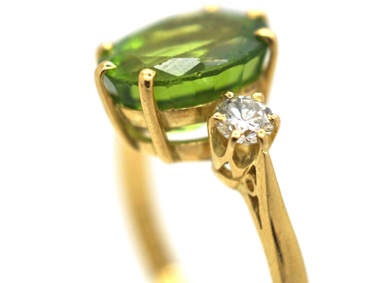 18ct Gold Peridot & Diamond Ring