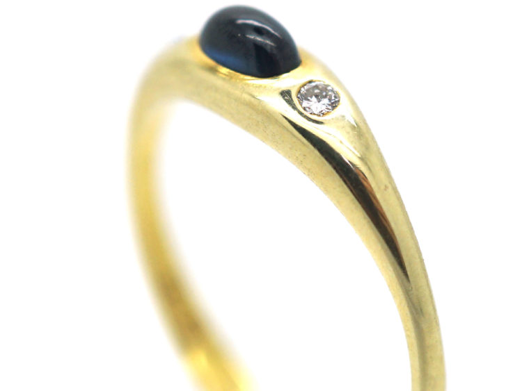 14ct Gold Cabochon Sapphire & Diamond Three Stone Rub Over Ring