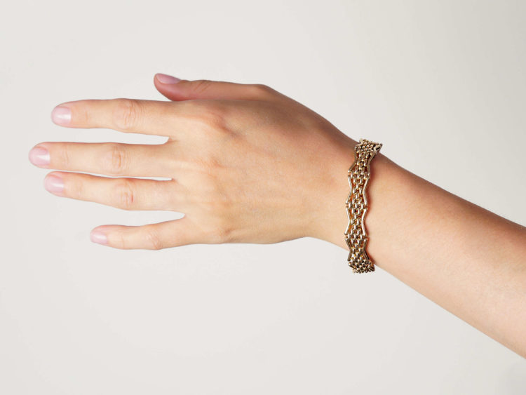 Edwardian 9ct Gold Gate Bracelet