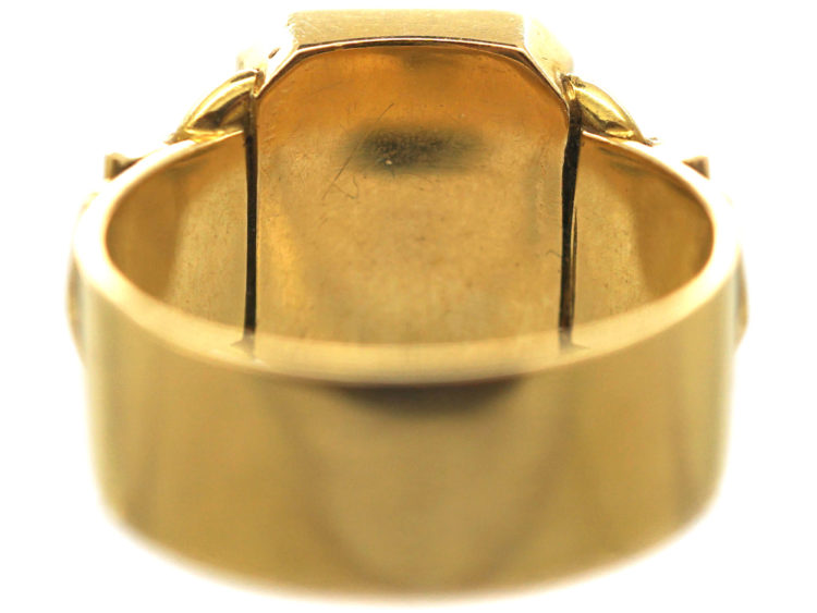 Victorian 18ct Signet Ring with Buckle Detail