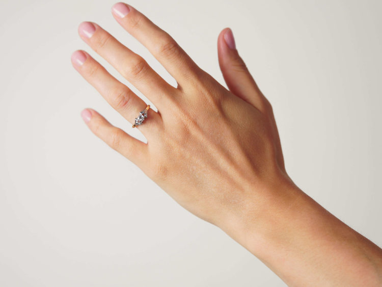 Art Deco 18ct Gold & Platinum, Diamond Solitaire Ring with Bow Shoulders