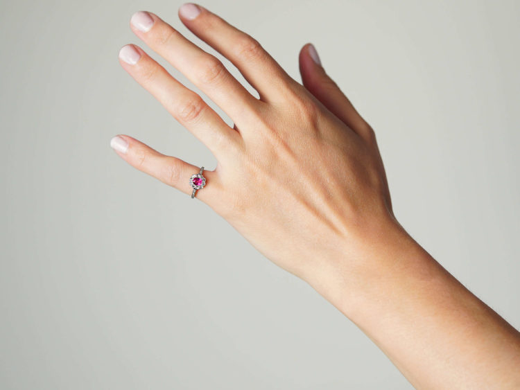 Edwardian 18ct White Gold & Platinum, Pink Sapphire & Rose Diamond Cluster Diamond Ring with Rose Diamond Shoulders