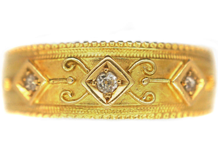 Late Victorian 18ct Gold Ring set with Three Diamonds
