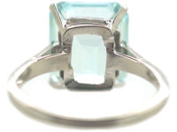 18ct White Gold Rectangular Cut Aquamarine Ring