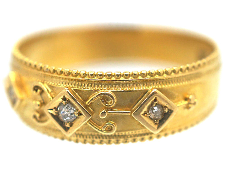 Late Victorian 18ct Gold Ring set with Three Diamonds