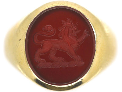 9ct Gold Signet Ring with Carnelian Intaglio of a Lion