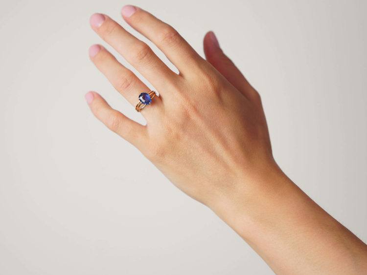 18ct Gold Sapphire Solitaire Ring