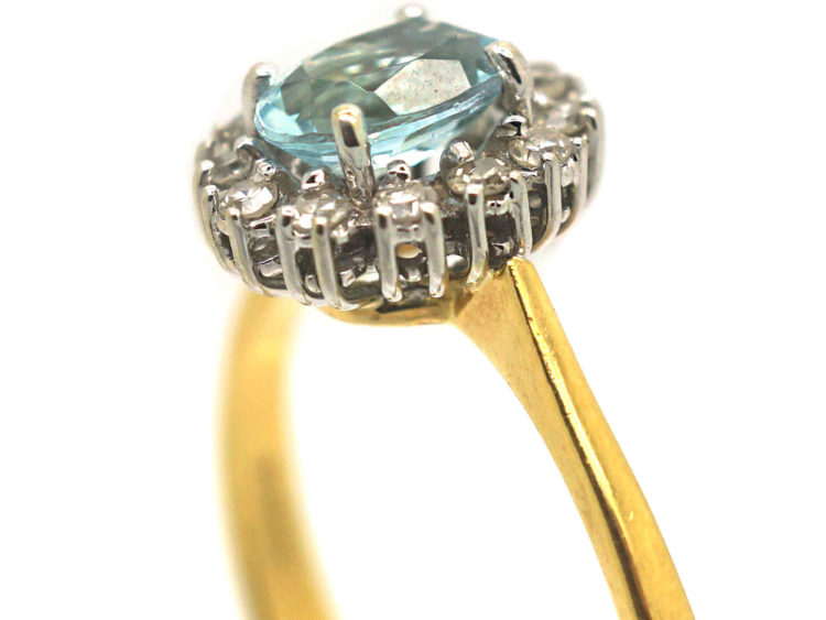 18ct Gold Aquamarine & Diamond Oval Cluster Ring