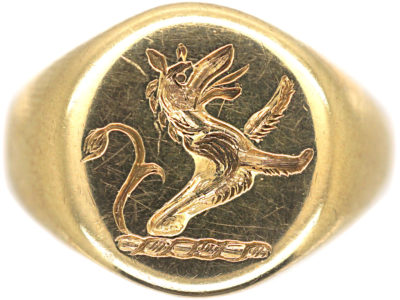 Retro 9ct Gold Signet Ring Engraved witha Rampant Wolf