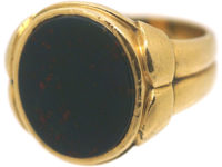 Victorian 18ct Gold Signet Ring set with a Bloodstone