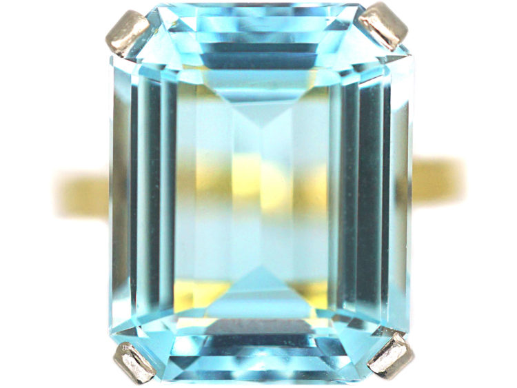 18ct Gold Rectangular Aquamarine Ring