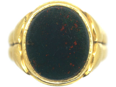 Victorian 18ct Gold Signet Ring set with a Bloodstone