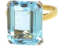 18ct Gold Rectangular Aquamarine Ring