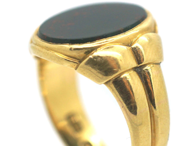 Victorian 18ct Gold Signet Ring set with a Bloodstone