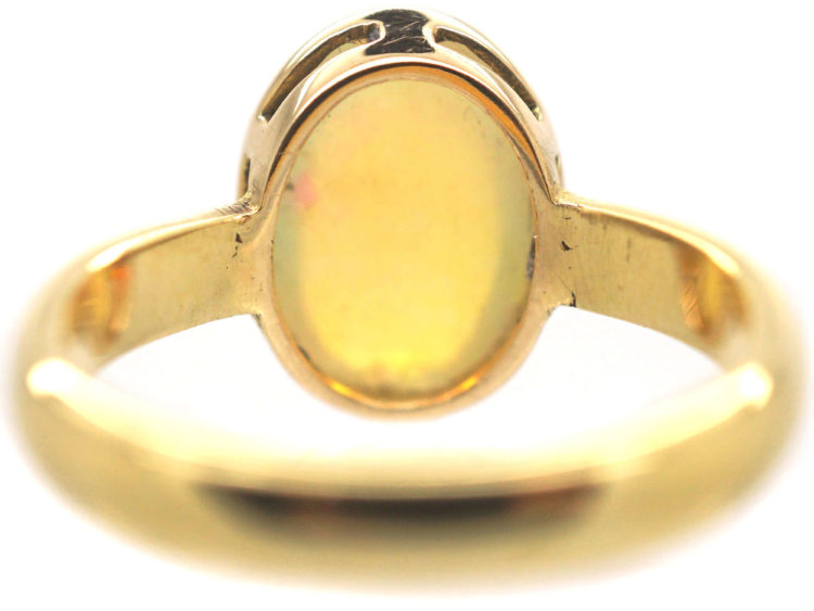 Art Deco 18ct Gold Ring set with an Opal