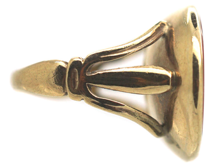 Georgian 18ct Gold & Carnelian Ring with Intaglio of Racehorse