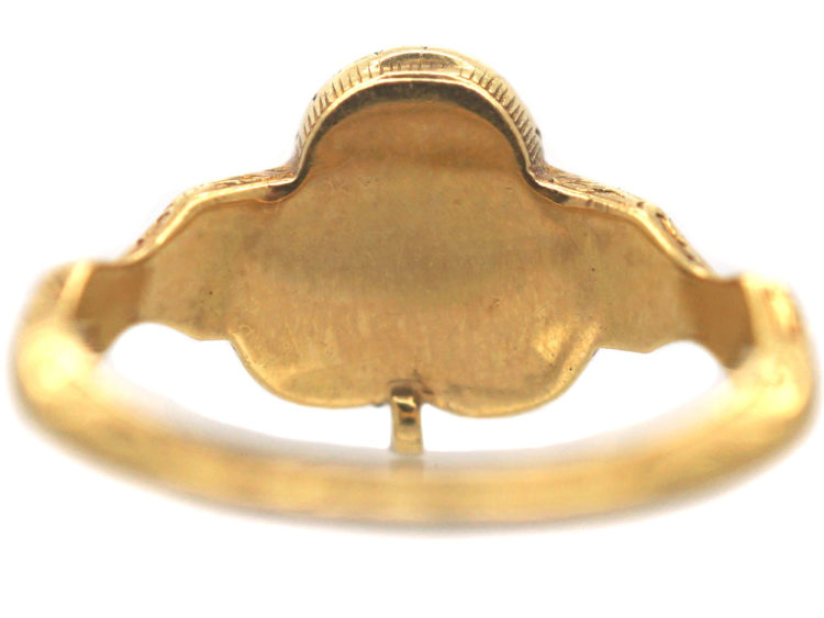Early Victorian 18ct Gold Ring set with Lapis Lazuli in a Trefoil Design