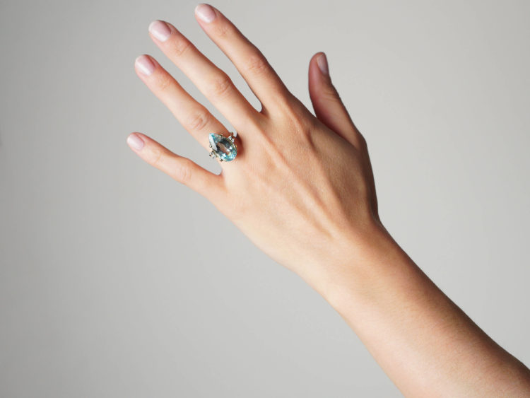 1950s 18ct Gold Large Pear Shaped Blue Topaz Ring with Diamond Set Shoulders