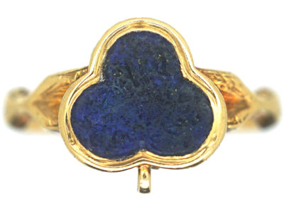 Early Victorian 18ct Gold Ring set with Lapis Lazuli in a Trefoil Design