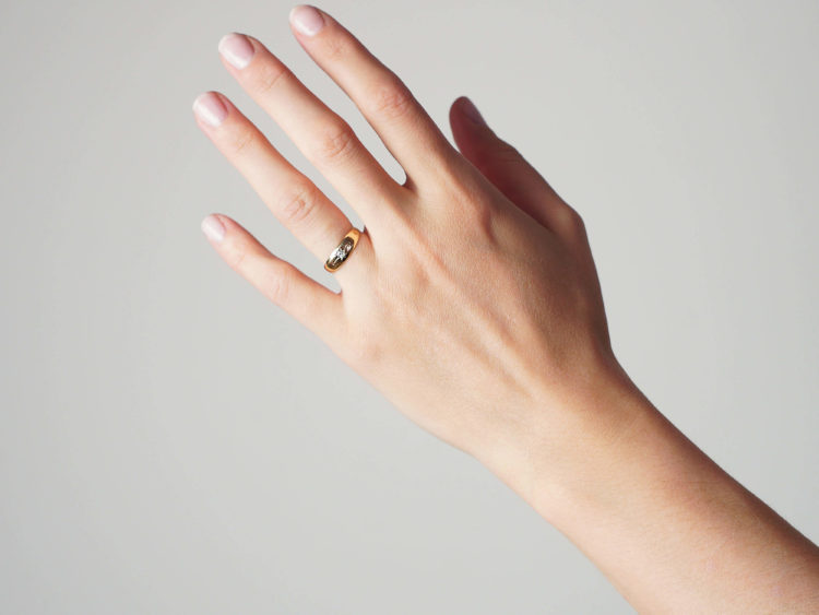 Victorian 18ct Gold Ring set with a Diamond