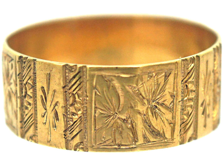 Edwardian Large 9ct Gold Wide Engraved Wedding Ring
