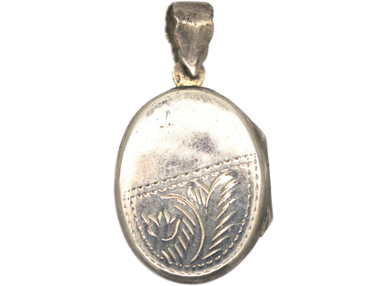 Silver Oval Engraved Locket