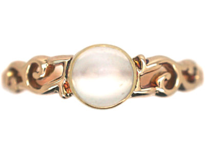 Edwardian 9ct Gold & Moonstone Ring