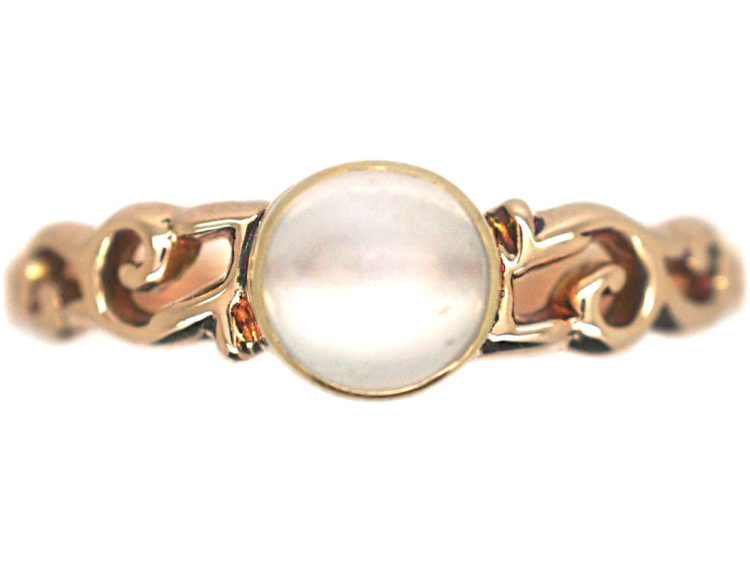 Edwardian 9ct Gold & Moonstone Ring