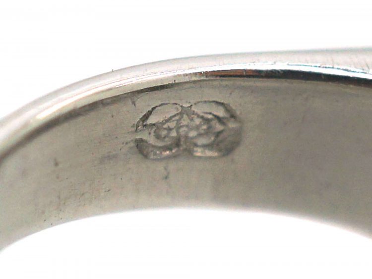 Art Deco 18ct White Gold & Baguette Diamond Ring
