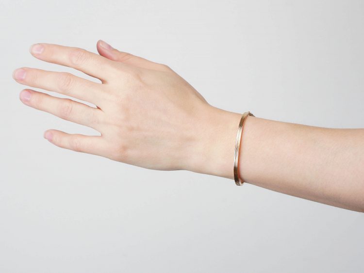Edwardian 15ct Gold Narrow Ribbed Bangle
