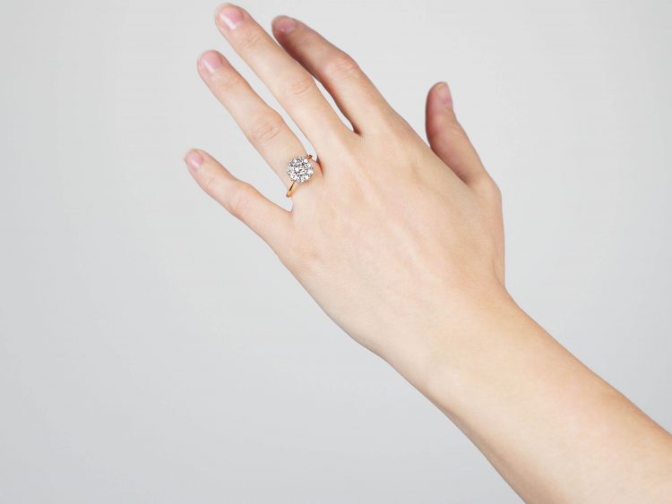 Early 20th Century 18ct Gold Diamond Daisy Cluster Ring